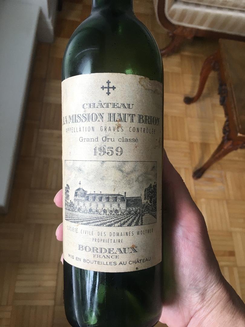 La Mission Haut Brion 1959 bottle front label.jpg