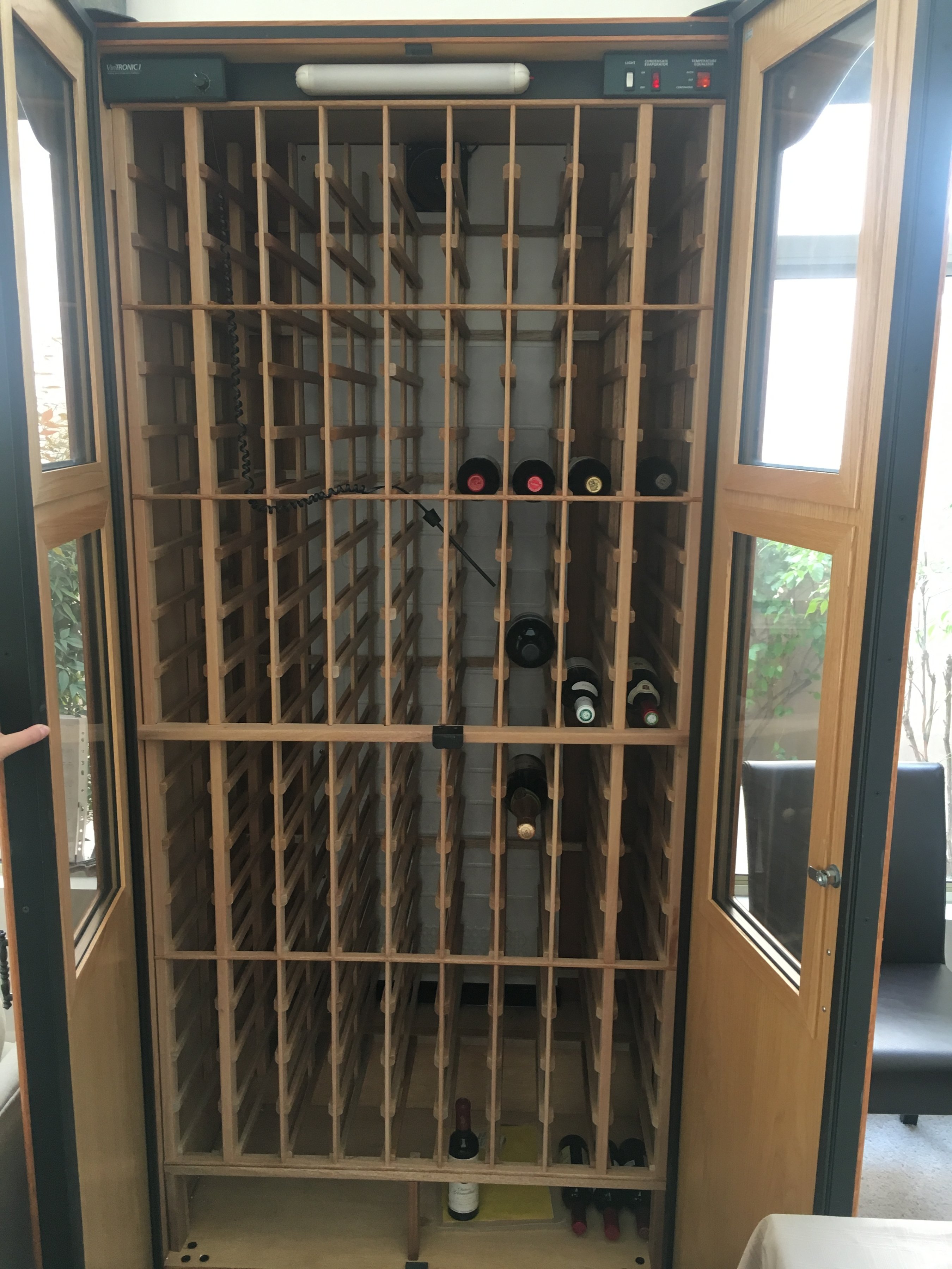 2.1 Wine Cabinet.JPG